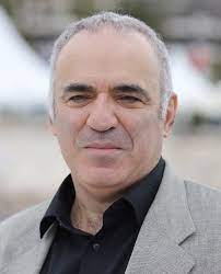 Pour l'opposant au Kremlin Garry Kasparov, Poutine a « assassiné lentement et publiquement » Navalny Pour l'opposant au Kremlin Garry Kasparov, Poutine a « assassiné lentement et publiquement » Navalny