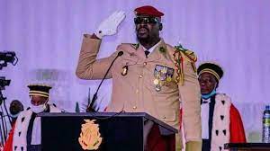 Guinée: le président de la transition annonce la dissolution du gouvernement Guinée: le président de la transition annonce la dissolution du gouvernement