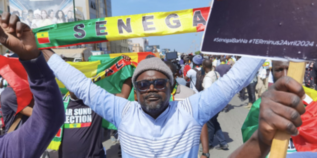 Présidentielle : « FC 25 » et Aar Sunu Elections maintiennent la pression sur Macky Sall Présidentielle : « FC 25 » et Aar Sunu Elections maintiennent la pression sur Macky Sall