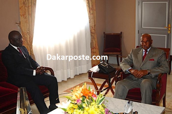 Les dernières informations de l'opposition : Me Abdoulaye Wade a fêté son anniversaire ce vendredi, Idrissa Seck en tournée en Casamance... Les dernières informations de l'opposition : Me Abdoulaye Wade a fêté son anniversaire ce vendredi, Idrissa Seck en tournée en Casamance...