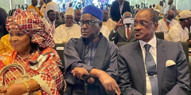 Coulisses du dialogue folklore des demandeurs d’audiences au palais ! Coulisses du dialogue folklore des demandeurs d’audiences au palais !