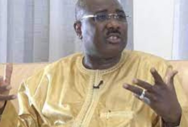 Farba Ngom, "le griot attitré du Macky", sort enfin du terrier ! Farba Ngom, "le griot attitré du Macky", sort enfin du terrier !