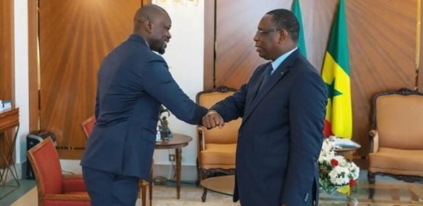 Au Sénégal, les journalistes à l’étau des fanatiques de Sonko et des zélés de Macky Au Sénégal, les journalistes à l’étau des fanatiques de Sonko et des zélés de Macky