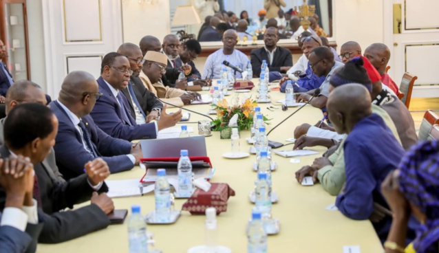 Palais : Macky Sall a reçu des ex-combattants du MFDC Palais : Macky Sall a reçu des ex-combattants du MFDC