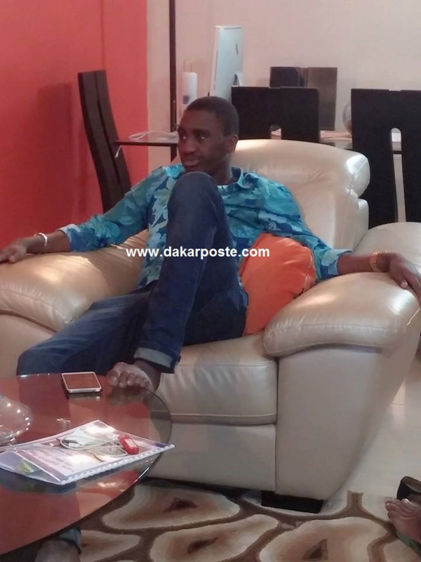 Arrêt sur image: Waly Seck , secoué par le cas de son pater, tente de tenir le coup. Il continue d'assurer des "live" au Penc Mi Arrêt sur image: Waly Seck , secoué par le cas de son pater, tente de tenir le coup. Il continue d'assurer des "live" au Penc Mi
