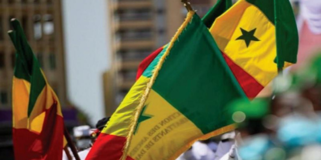 DES CANDIDATS ENTRE PRESENTATION DE PROGRAMMES ET CARAVANES DES CANDIDATS ENTRE PRESENTATION DE PROGRAMMES ET CARAVANES