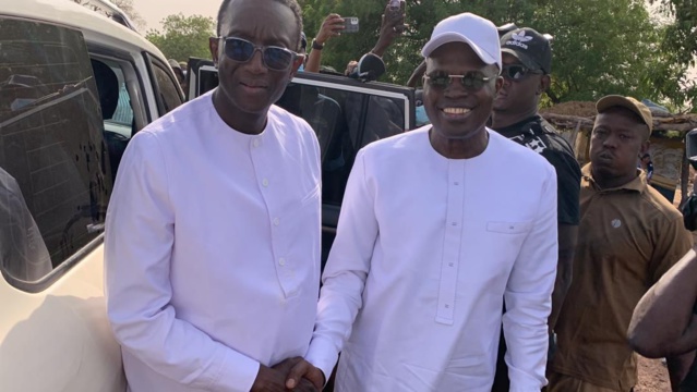 Campagne civilisée – Echange d’amabilités entre Amadou Ba et Khalifa Sall à Vélingara Campagne civilisée – Echange d’amabilités entre Amadou Ba et Khalifa Sall à Vélingara