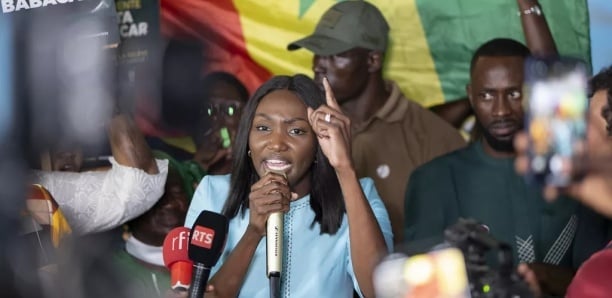 Anta Babacar au candidat de Pastef : "Le grand-frère de Bassirou Diomaye travaille dans les champs de Ndengler" Anta Babacar au candidat de Pastef : "Le grand-frère de Bassirou Diomaye travaille dans les champs de Ndengler"