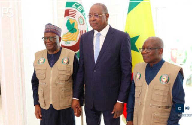 Mankeur Ndiaye reçoit les observateurs électoraux de la CEDEAO Mankeur Ndiaye reçoit les observateurs électoraux de la CEDEAO