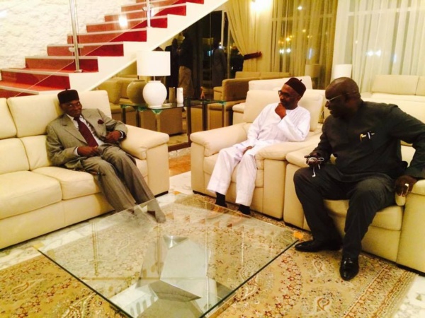 Arrêt sur image Wade à son départ pour la France Arrêt sur image Wade à son départ pour la France