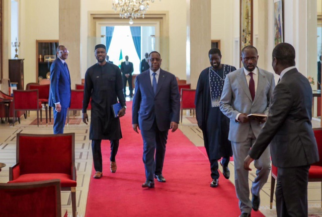 Macky Sall a reçu son successeur Bassirou Diomaye Faye et...Ousmane Sonko (IMAGES) Macky Sall a reçu son successeur Bassirou Diomaye Faye et...Ousmane Sonko (IMAGES)