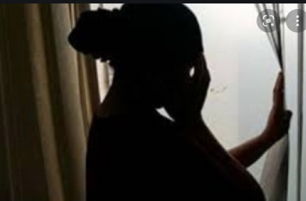 Scène de ménage : Son épouse déclare avoir couché avec son amant, le conjoint cocu lui sectionne son index Scène de ménage : Son épouse déclare avoir couché avec son amant, le conjoint cocu lui sectionne son index