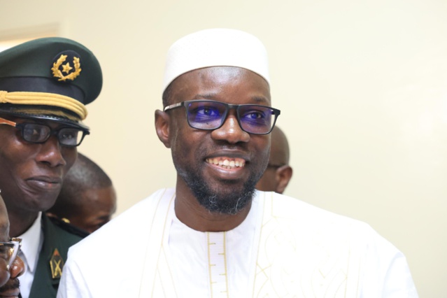 L' ex premier ministre Mohamed  Dione reçoit les éloges de la nation Sénégalaise (IMAGES DE LA LEVÉE DU CORPS)