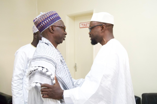 L' ex premier ministre Mohamed  Dione reçoit les éloges de la nation Sénégalaise (IMAGES DE LA LEVÉE DU CORPS)