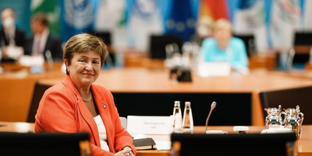 FMI : Kristalina Georgieva reconduite au poste de directrice générale. FMI : Kristalina Georgieva reconduite au poste de directrice générale.