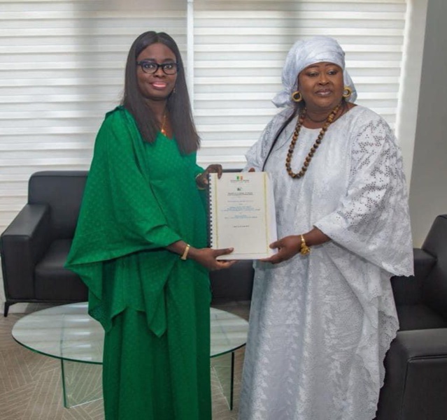 MINISTÈRE DE LA FAMILLE ET DES SOLIDARITÉS | MAIMOUNA DIÈYE S’ENGAGE POUR UNE POLITIQUE FAMILIALE INCLUSIVE MINISTÈRE DE LA FAMILLE ET DES SOLIDARITÉS | MAIMOUNA DIÈYE S’ENGAGE POUR UNE POLITIQUE FAMILIALE INCLUSIVE