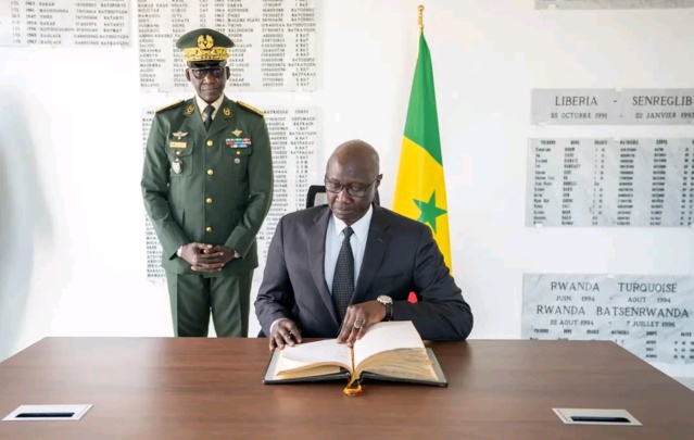 LE GENERAL BIRAME DIOP INSISTE SUR LA NECESSITE DE REVISITER LE CONCEPT ARMEE-NATION LE GENERAL BIRAME DIOP INSISTE SUR LA NECESSITE DE REVISITER LE CONCEPT ARMEE-NATION