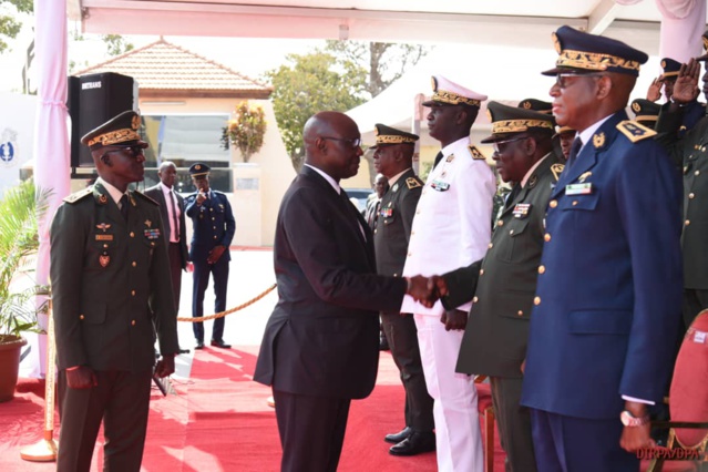 LE GENERAL BIRAME DIOP INSISTE SUR LA NECESSITE DE REVISITER LE CONCEPT ARMEE-NATION LE GENERAL BIRAME DIOP INSISTE SUR LA NECESSITE DE REVISITER LE CONCEPT ARMEE-NATION
