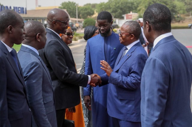 Bissau déroule le tapis pour le chef de l'Etat Sénégalais Bassirou Diomaye Faye (IMAGES) Bissau déroule le tapis pour le chef de l'Etat Sénégalais Bassirou Diomaye Faye (IMAGES)