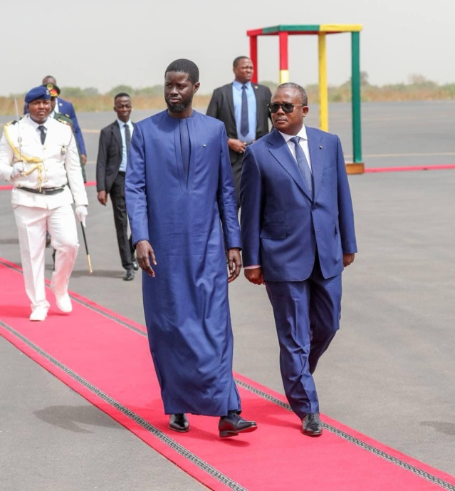 Bissau déroule le tapis pour le chef de l'Etat Sénégalais Bassirou Diomaye Faye (IMAGES) Bissau déroule le tapis pour le chef de l'Etat Sénégalais Bassirou Diomaye Faye (IMAGES)