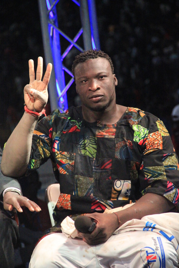 Réaction d'Ama Baldé après son élargissement: "di gueureum fans yi yeup guisna sen gnane dilene wax merci ak wa pikine" Réaction d'Ama Baldé après son élargissement: "di gueureum fans yi yeup guisna sen gnane dilene wax merci ak wa pikine"