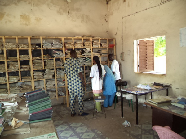 La Dic démantèle la mafia de l’Etat-civil : Le « bureau » des malfrats était installé dans les anciens locaux du Centre d’Etat-civil de Dakar La Dic démantèle la mafia de l’Etat-civil : Le « bureau » des malfrats était installé dans les anciens locaux du Centre d’Etat-civil de Dakar