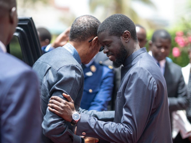 AUDIENCE : LA COOPÉRATION BILATÉRALE AU MENU DE L’ENTRETIEN ENTRE FAYE ET KAGAMÉ AUDIENCE : LA COOPÉRATION BILATÉRALE AU MENU DE L’ENTRETIEN ENTRE FAYE ET KAGAMÉ