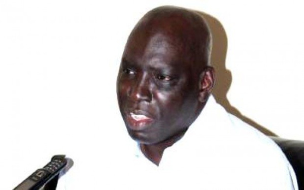 Interdiction de sortie du territoire: Madiambal Diagne s’indigne de l’injustice de son ami Macky Interdiction de sortie du territoire: Madiambal Diagne s’indigne de l’injustice de son ami Macky