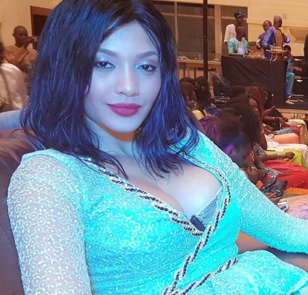 Adja Diallo a t'elle recouru à la chirurgie esthétique? Adja Diallo a t'elle recouru à la chirurgie esthétique?