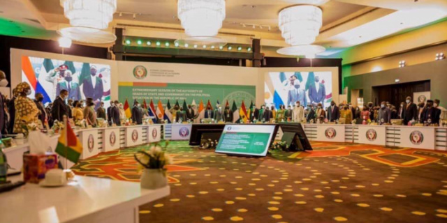 BURKINA, MALI, NIGER : LA CEDEAO DÉCIDE DE CRÉER UNE COMMISSION ADHOC DE MÉDIATION ET DE RÉCONCILIATION… BURKINA, MALI, NIGER : LA CEDEAO DÉCIDE DE CRÉER UNE COMMISSION ADHOC DE MÉDIATION ET DE RÉCONCILIATION…