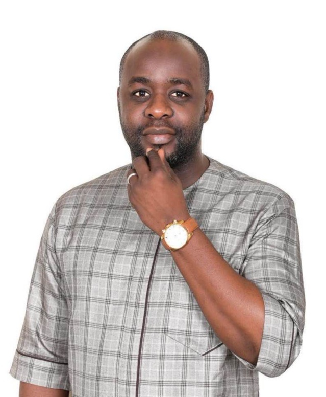 Encore un proche de Macky Sall entre les mains de la gendarmerie! Cheikh mbacké Ndiaye auditionné pour ...escroquerie foncière Encore un proche de Macky Sall entre les mains de la gendarmerie! Cheikh mbacké Ndiaye auditionné pour ...escroquerie foncière