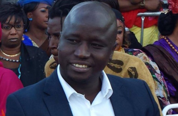 L’ex-Consul (?) du Sénégal à Marseille vient de fouler le tarmac de l’Aéroport Léopold Sédar Senghor L’ex-Consul (?) du Sénégal à Marseille vient de fouler le tarmac de l’Aéroport Léopold Sédar Senghor