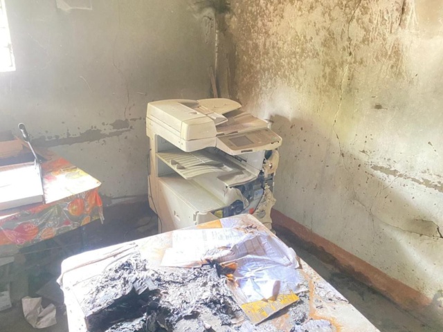 UN INCENDIE RAVAGE LE CEM DE DIOULOULOU UN INCENDIE RAVAGE LE CEM DE DIOULOULOU