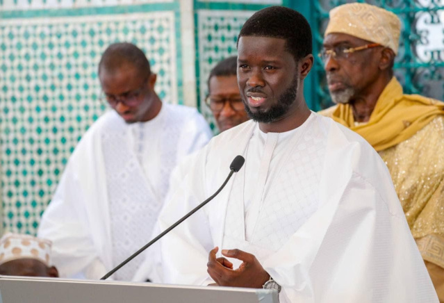 Le Président de la République, SEM Bassirou Diomaye Faye, a effectué la prière de la Tabaski à la grande mosquée de Dakar (IMAGES EXCLUSIVES) Le Président de la République, SEM Bassirou Diomaye Faye, a effectué la prière de la Tabaski à la grande mosquée de Dakar (IMAGES EXCLUSIVES)