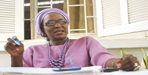 PR AMSATOU SOW SIDIBÉ : «MACKY SALL N’ÉCOUTE PAS SES CONSEILLERS» PR AMSATOU SOW SIDIBÉ : «MACKY SALL N’ÉCOUTE PAS SES CONSEILLERS»