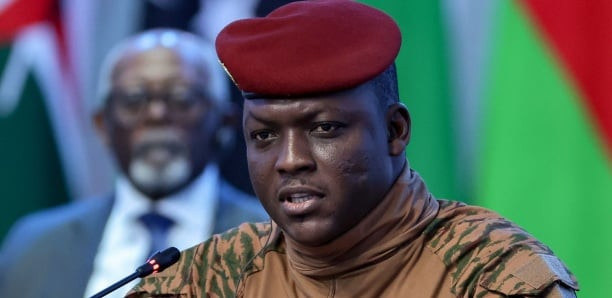 Burkina: conseil des ministres à Ouagadougou en présence du capitaine Traoré Burkina: conseil des ministres à Ouagadougou en présence du capitaine Traoré