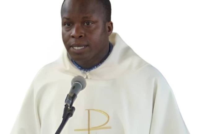 Diocèse de Ziguinchor : Mgr Jean-Baptiste Valter Manga, nommé nouvel Evêque Diocèse de Ziguinchor : Mgr Jean-Baptiste Valter Manga, nommé nouvel Evêque