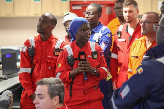 Premiers barils de pétrole au SÉNÉGAL- Les images exclusives de la visite sur la plateforme Sangomar du chef de l'Etat Bassirou Diomaye Diakhar Faye 