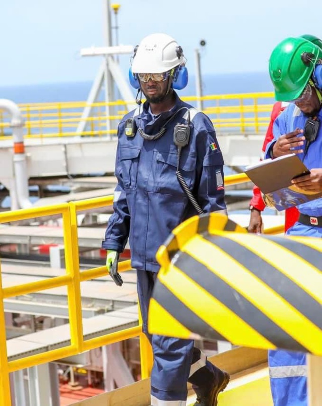 Premiers barils de pétrole au SÉNÉGAL- Les images exclusives de la visite sur la plateforme Sangomar du chef de l'Etat Bassirou Diomaye Diakhar Faye 