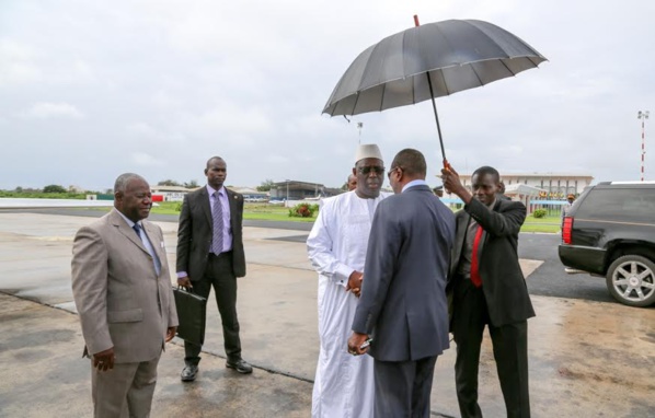 Voici l’intégralité du communiqué conjoint à l’issue de la visite officielle du Président Condé à Dakar Voici l’intégralité du communiqué conjoint à l’issue de la visite officielle du Président Condé à Dakar