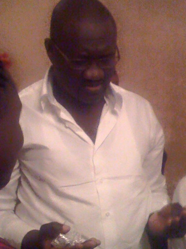 Issa Sène, l'Homme qui voulait installer une usine de confection de tissus bazin etc... Issa Sène, l'Homme qui voulait installer une usine de confection de tissus bazin etc...