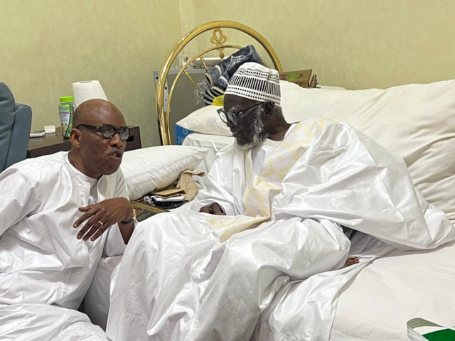 L'homme d'affaires Thierno Ndom Ba reçu pendant plus d'une...heure par le khalif général des mourides, Serigne Mountakha Bachir Mbacké (EXCLUSIVITÉ DAKARPOSTE) L'homme d'affaires Thierno Ndom Ba reçu pendant plus d'une...heure par le khalif général des mourides, Serigne Mountakha Bachir Mbacké (EXCLUSIVITÉ DAKARPOSTE)