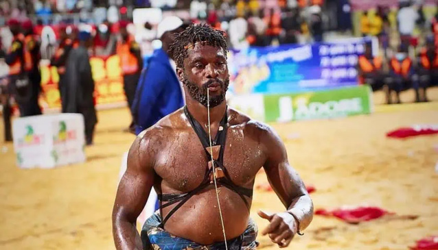 Lamb : Liss Ndiago met KO Zoss ! Lamb : Liss Ndiago met KO Zoss !