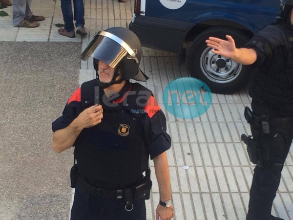 20 photos + 2 vidéos exclusif leral.net - "Assassinat" de leur compatriote à Saragosse: Les Sénégalais d'Espagne se rebellent 20 photos + 2 vidéos exclusif leral.net - "Assassinat" de leur compatriote à Saragosse: Les Sénégalais d'Espagne se rebellent