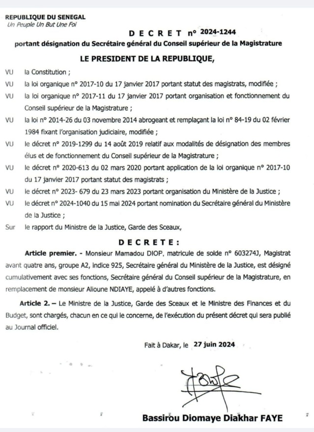 Urgent - Cumulativement à ses fonctions, le magistrat Mamadou Diop, désigné Secrétaire général du Conseil Supérieur de la Magistrature (Décret) Urgent - Cumulativement à ses fonctions, le magistrat Mamadou Diop, désigné Secrétaire général du Conseil Supérieur de la Magistrature (Décret)