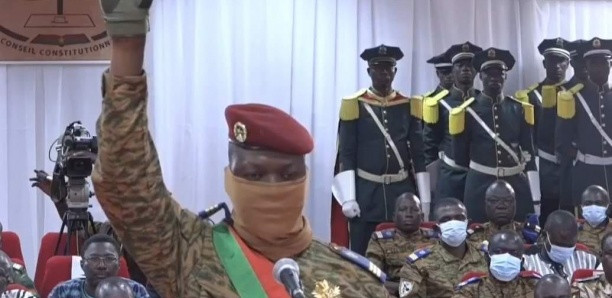 Burkina : Pas de nouveau prestation de serment du président Ibrahima Traoré ! Burkina : Pas de nouveau prestation de serment du président Ibrahima Traoré !