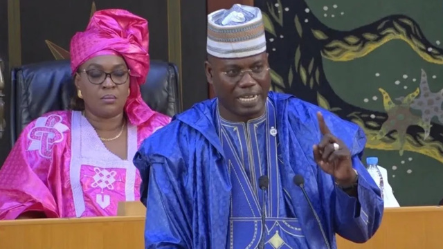 UNE PROPOSITION DE LOI POUR METTRE À JOUR LE RÈGLEMENT INTERIEUR DE L’ASSEMBLÉE NATIONALE UNE PROPOSITION DE LOI POUR METTRE À JOUR LE RÈGLEMENT INTERIEUR DE L’ASSEMBLÉE NATIONALE