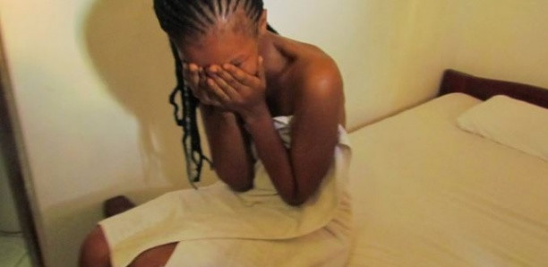 Touba : Elle filme ses parties intimes et se fait voler son téléphone par son maitre chanteur Touba : Elle filme ses parties intimes et se fait voler son téléphone par son maitre chanteur