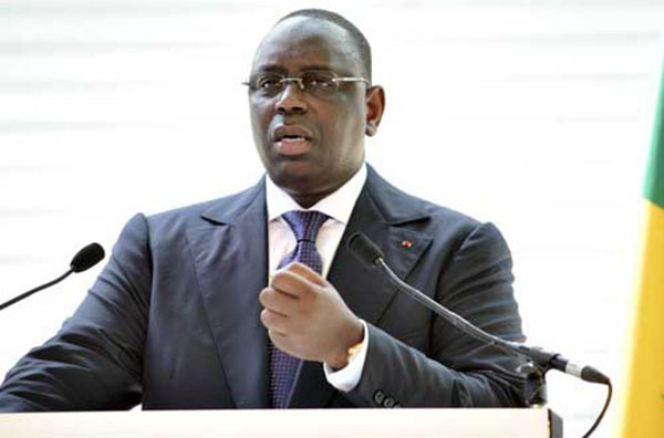 «Macky 2012» sombre dans la crise «Macky 2012» sombre dans la crise