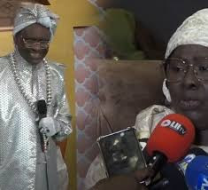 Ouvrage / « Phénoménal Général Kara » : Sokhna Dieng Mbacké rend hommage à son époux, le « méconnu » du Grand public Ouvrage / « Phénoménal Général Kara » : Sokhna Dieng Mbacké rend hommage à son époux, le « méconnu » du Grand public